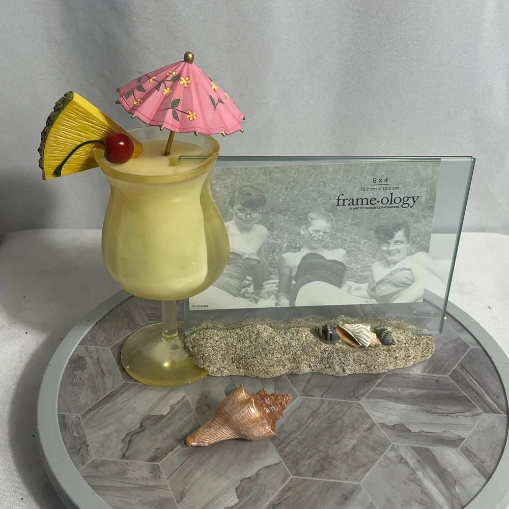 Frameology Piña Colada Photo Frame 6x4 Martini Cocktail Bar Decor Vintage